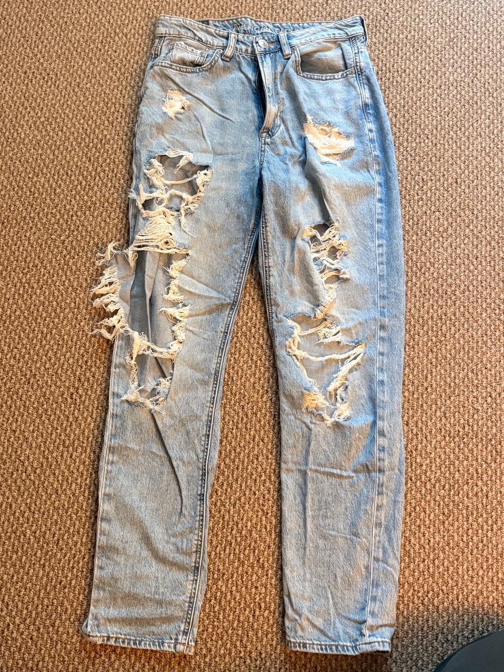 American Eagle Outfitters Light Wash Ripped Boyfriend Jeans